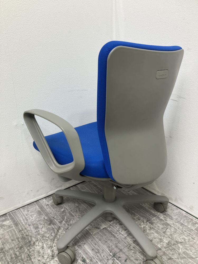 オカムラ 固定肘付カロッツァチェア CK33ZR FS16 固定肘付カロッツァチェア CK33ZR FS16