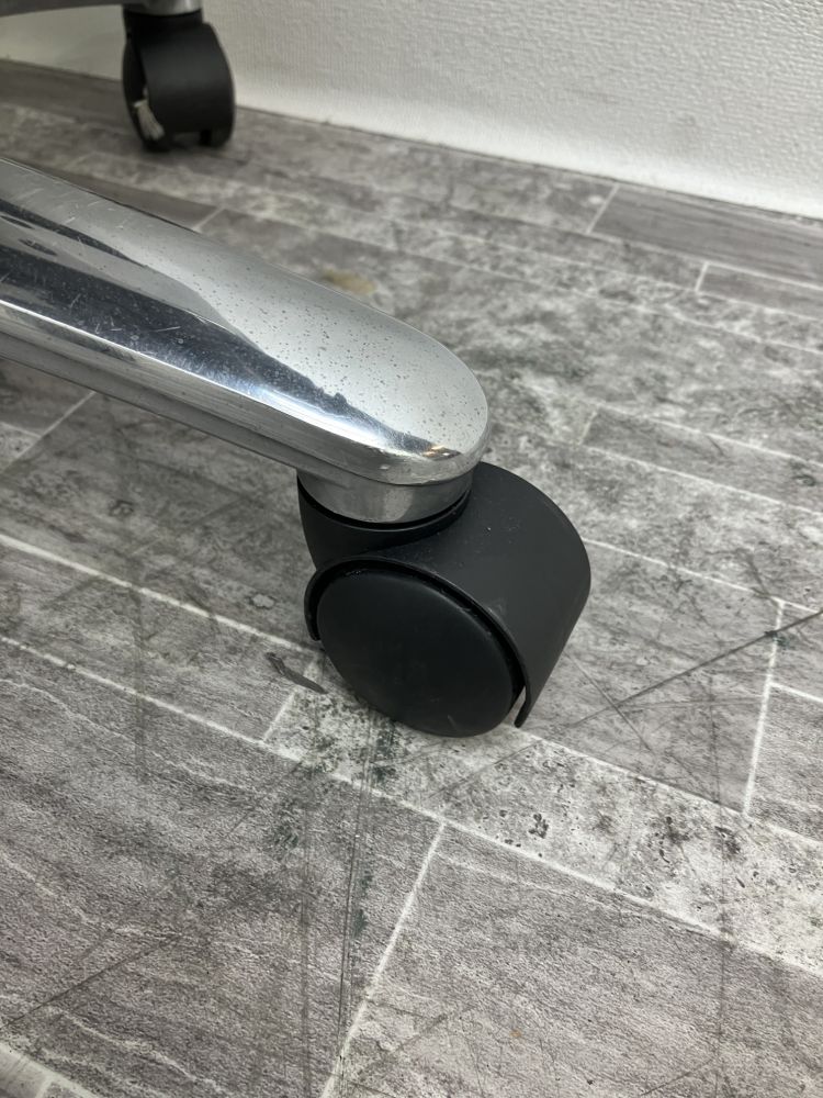 オカムラ 固定肘付CXグランデチェア CX64ZX P558 固定肘付CXグランデチェア CX64ZX P558