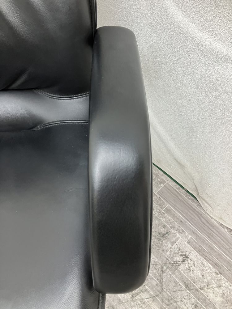 オカムラ 固定肘付マネジメントチェア CF67ZX 固定肘付マネジメントチェア CF67ZX