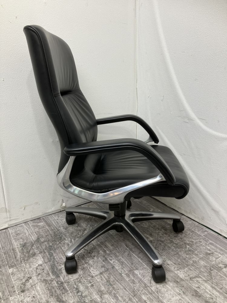 オカムラ 固定肘付マネジメントチェア CF67ZX 固定肘付マネジメントチェア CF67ZX