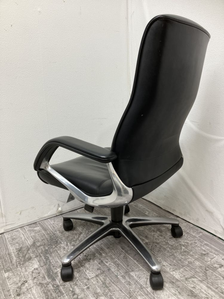 オカムラ 固定肘付マネジメントチェア CF67ZX 固定肘付マネジメントチェア CF67ZX