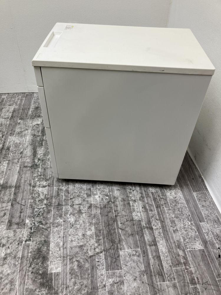 ウチダ・オカムラ 1100平デスク＋ワゴンセット  1100平デスク＋ワゴンセット 