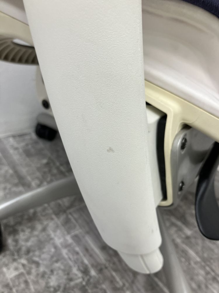 ハーマンミラー(HermanMiller) 可動肘付エンボディチェア CN122AWAAXT91BB3003 可動肘付エンボディチェア CN122AWAAXT91BB3003