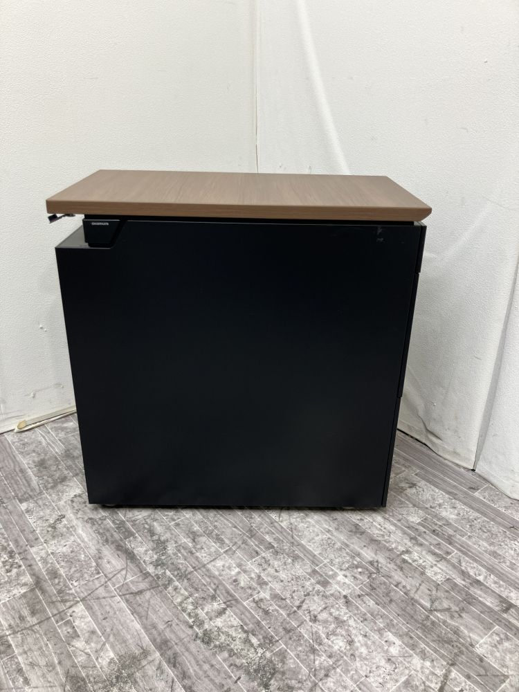 オカムラ 3段脇机  3段脇机 