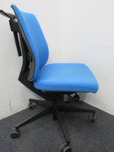 コクヨ ハンガー付きウィザード２チェア CRS-G1820F6 ハンガー付きウィザード２チェア CRS-G1820F6