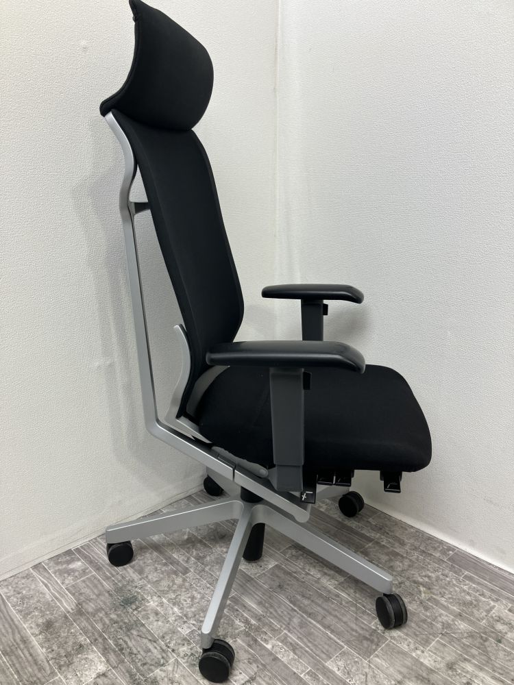 コクヨ 可動肘付アガタAチェア CR-G1202 N 可動肘付アガタAチェア CR-G1202 N