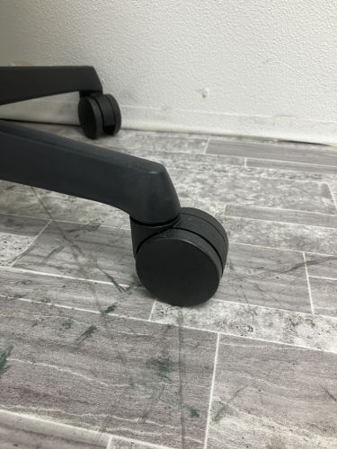 オカムラ エスクードチェア C435ZR FFW4 エスクードチェア C435ZR FFW4