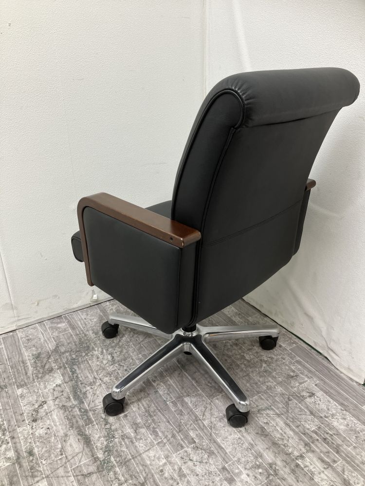 オカムラ 固定肘付エグゼクティブチェア L435SA P535 固定肘付エグゼクティブチェア L435SA P535