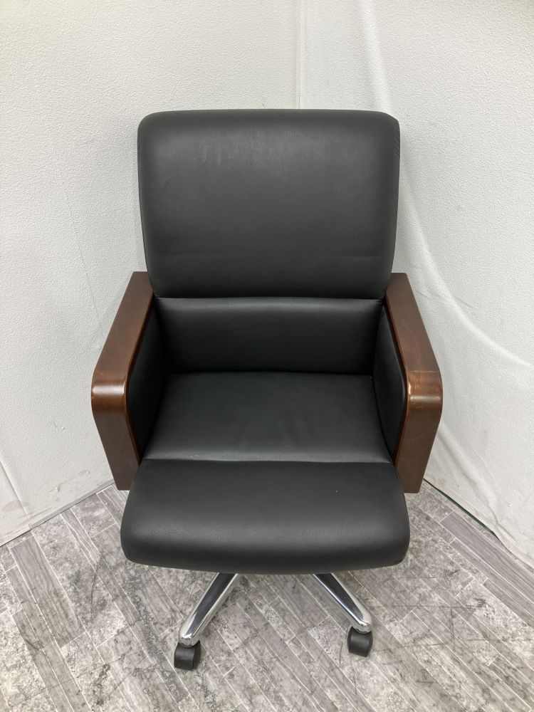 オカムラ 固定肘付エグゼクティブチェア L435SA P535 固定肘付エグゼクティブチェア L435SA P535