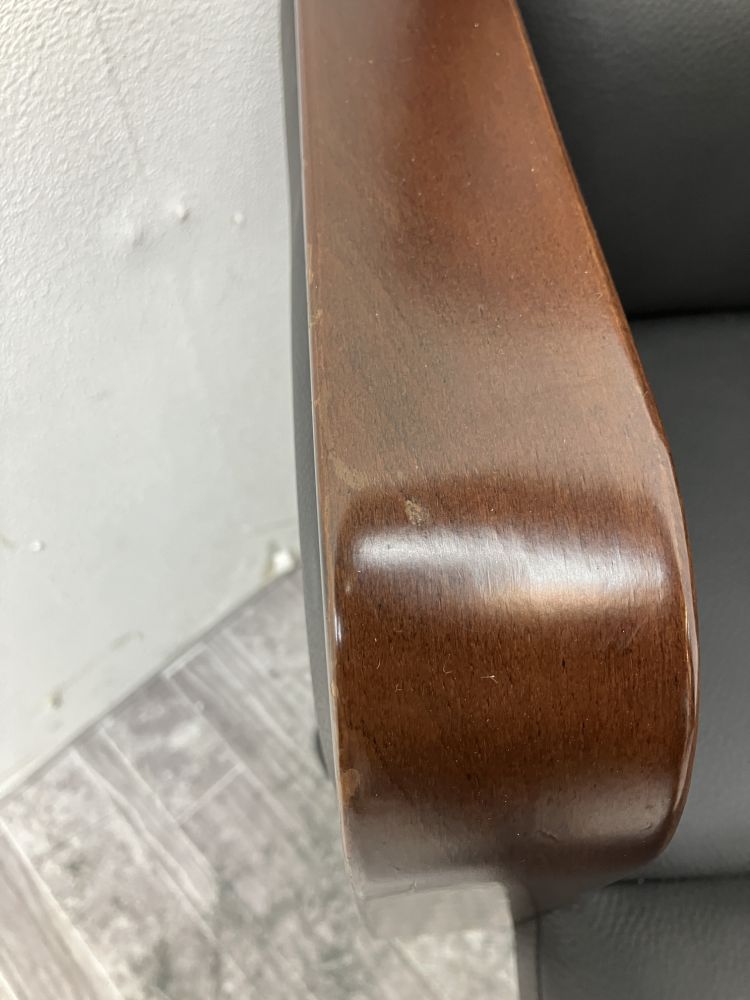 オカムラ 固定肘付エグゼクティブチェア L435SA P535 固定肘付エグゼクティブチェア L435SA P535