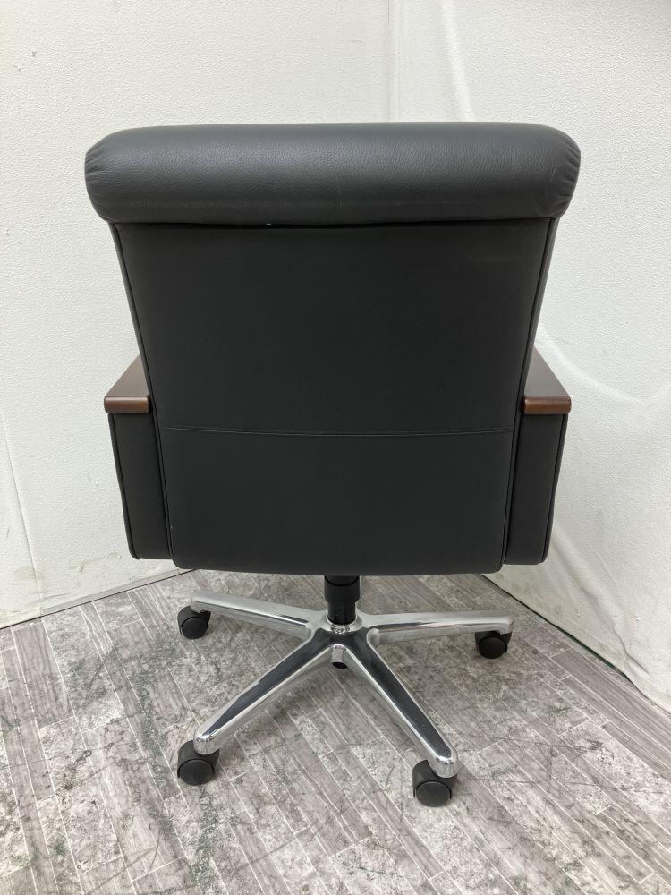 オカムラ 固定肘付エグゼクティブチェア L435SA P535 固定肘付エグゼクティブチェア L435SA P535