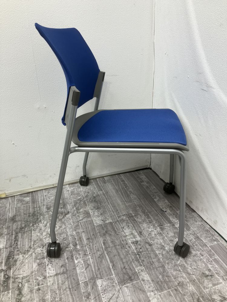 オカムラ キャスター付きフォルマチェア 8107FZ FAK5 キャスター付きフォルマチェア 8107FZ FAK5