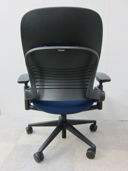 スチールケース(Steelcase) 可動肘付きリープⅤ２チェア/Leap(リープ)シリーズ LEAP-10100 可動肘付きリープⅤ２チェア/Leap(リープ)シリーズ LEAP-10100