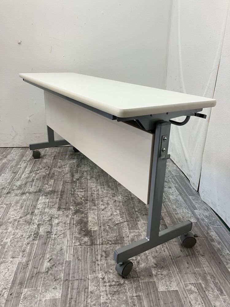 オフィスコム 1500サイドスタックテーブル ホワイト 1500サイドスタックテーブル ホワイト