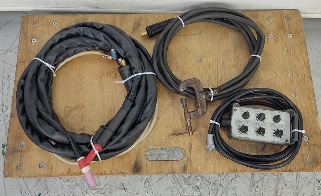 パナソニック/Panasonic TIG溶接機水冷式　 YC-300BP2 TIG溶接機水冷式　 YC-300BP2