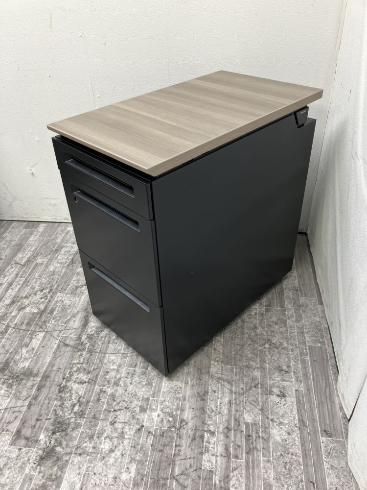 オカムラ 脇机  脇机 