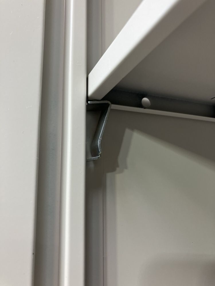 オカムラ 3扉スライド上下書庫 4M453Y Z13 3扉スライド上下書庫 4M453Y Z13