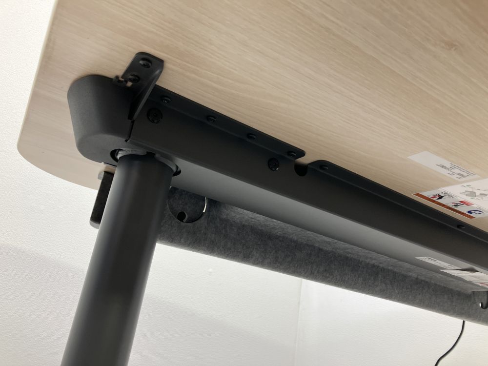 スチールケース(Steelcase) 電動昇降式1200平デスク  電動昇降式1200平デスク 