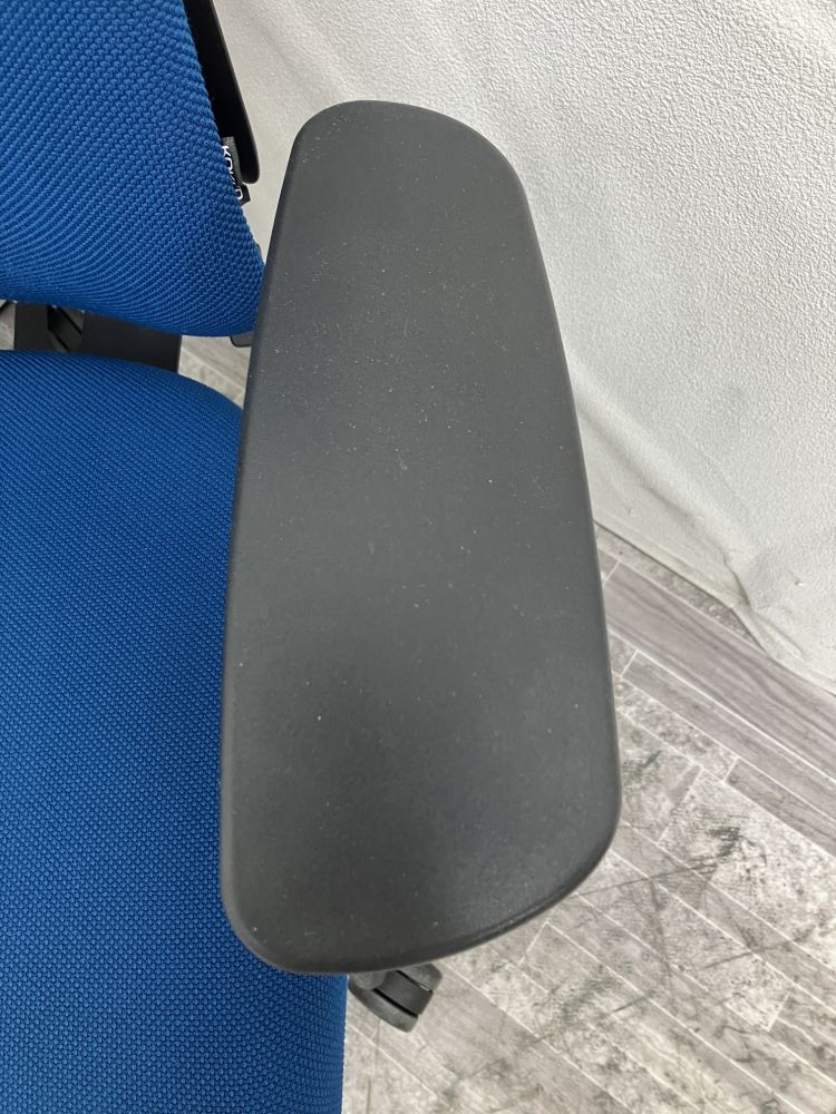 コクヨ 固定肘付デュオラチェア  固定肘付デュオラチェア 