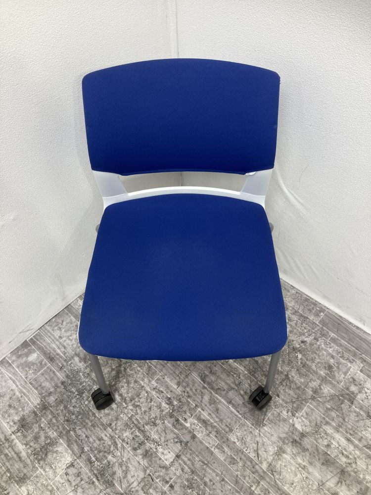 コクヨ キャスター付きスタッキングチェア CK-160C-W キャスター付きスタッキングチェア CK-160C-W