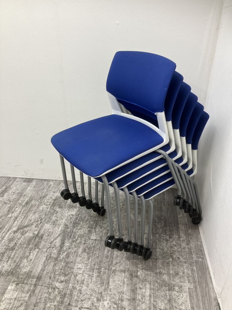 コクヨ キャスター付きスタッキングチェア CK-160C-W キャスター付きスタッキングチェア CK-160C-W