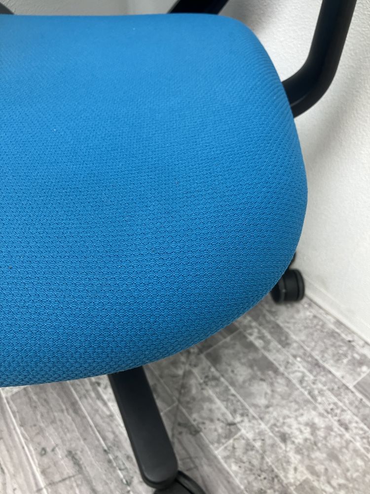 コクヨ 固定肘付ミトラチェア CRSG2900E6N 固定肘付ミトラチェア CRSG2900E6N