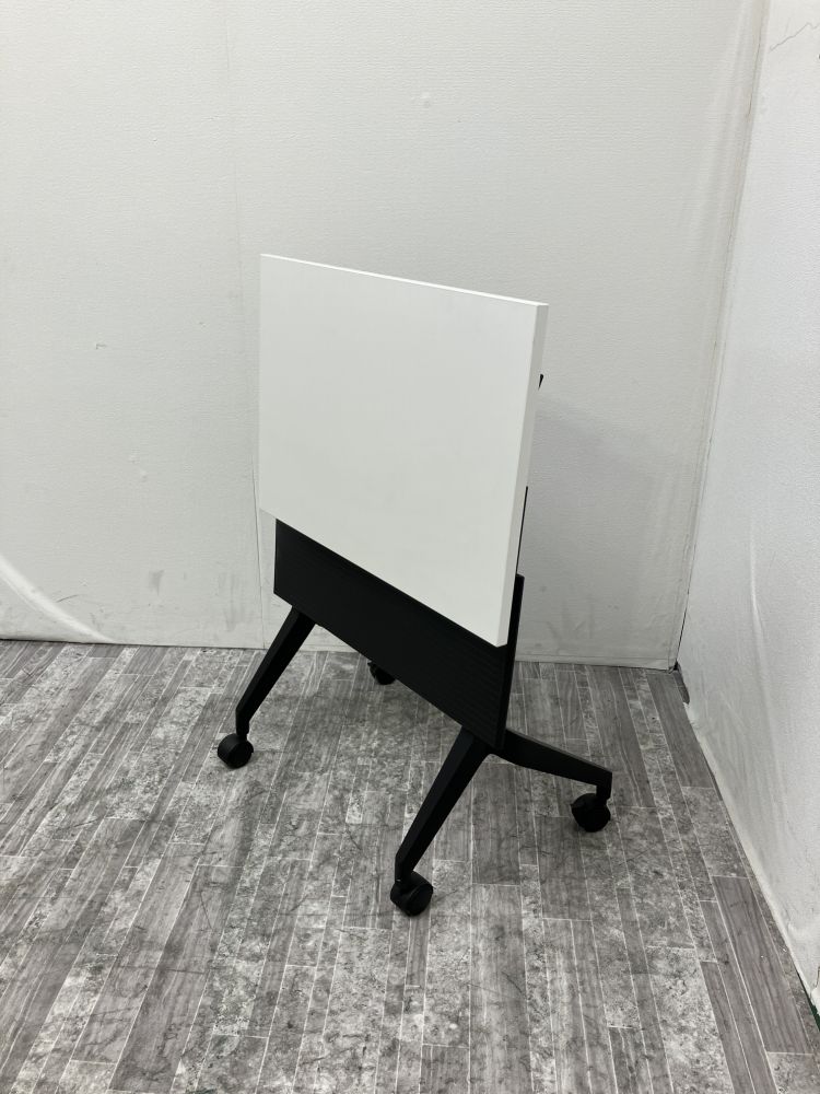 ウチダ 650サイドスタックテーブル パラグラフ(Paragraph)シリーズ 650サイドスタックテーブル パラグラフ(Paragraph)シリーズ