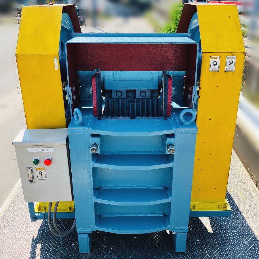 タダキカイ 石材クラッシャー砕石機ジョークラッシャー J-250　JCOM 石材クラッシャー砕石機ジョークラッシャー J-250　JCOM