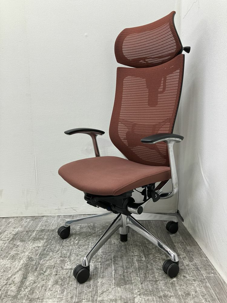 愛知県にて オカムラ 固定肘付バロンチェア 39411 を買取致しました。