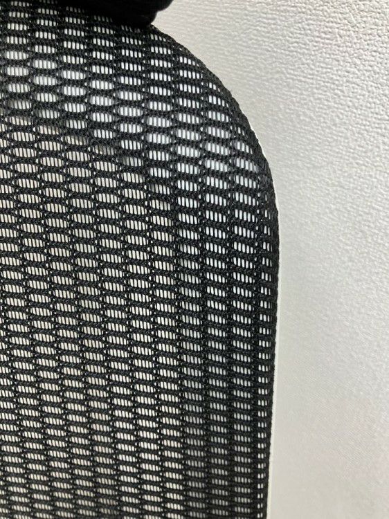 岐阜県にて オカムラ 可動肘付シルフィーチェア 39555 を買取致しました。