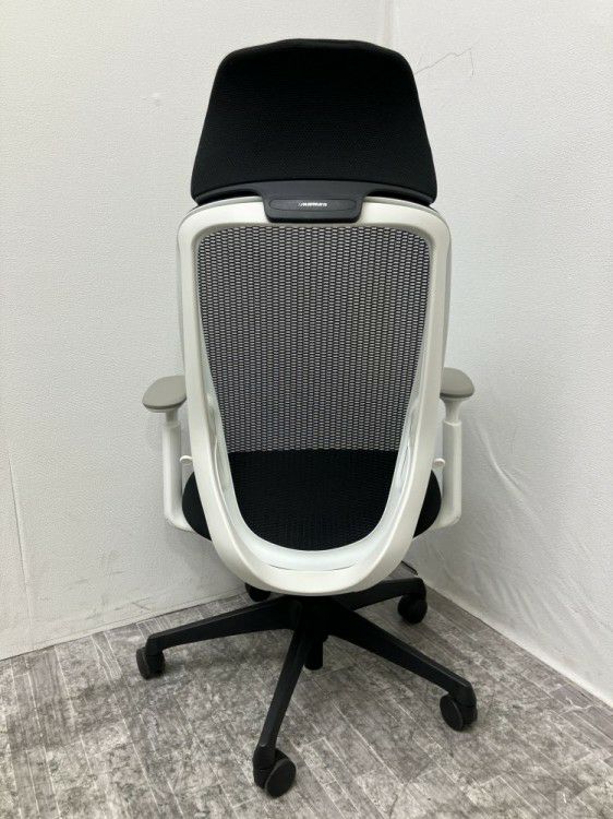 岐阜県にて オカムラ 可動肘付シルフィーチェア 39555 を買取致しました。