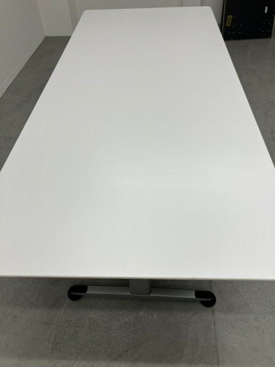 三重県にて コクヨ 2400ミーティングテーブル 39386 を買取致しました。