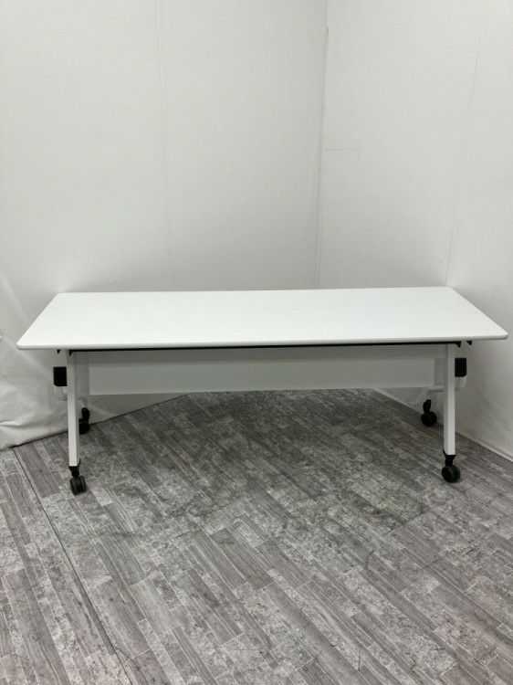 愛知県にて 1800サイドスタックテーブル 39843 を買取致しました。