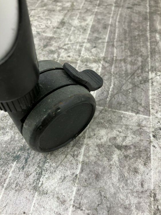 愛知県にて 1800サイドスタックテーブル 39843 を買取致しました。