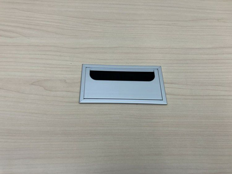 愛知県にて 2400ミーティングテーブル を買取致しました。