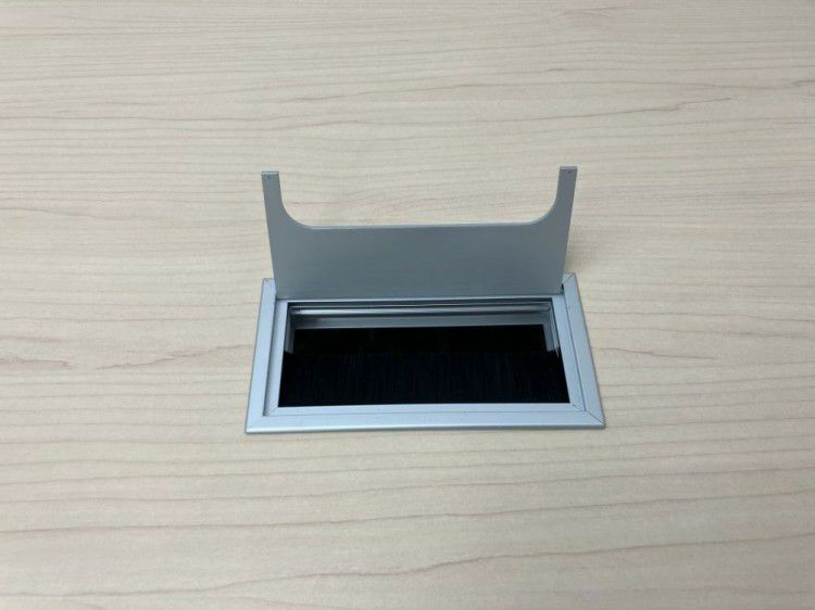 愛知県にて 2400ミーティングテーブル を買取致しました。