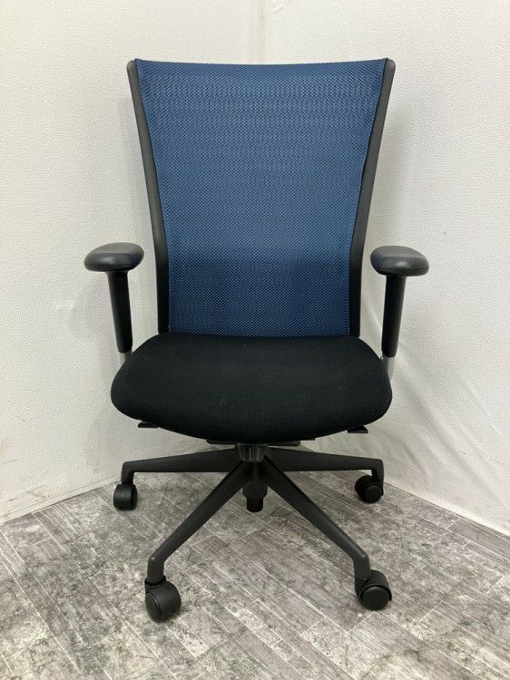 愛知県にて ウチダ(内田洋行) ウチダ可動肘付アクトディアチェア を買取致しました。