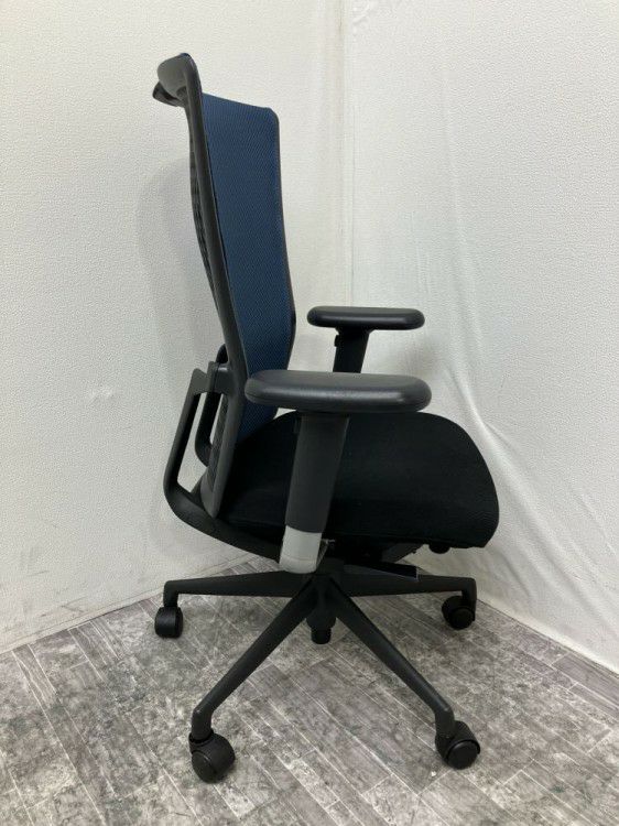 愛知県にて ウチダ(内田洋行) ウチダ可動肘付アクトディアチェア を買取致しました。