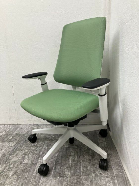 三重県にて ウチダ（内田洋行） ウチダ可動肘付リーフレクチェア  を買取致しました。