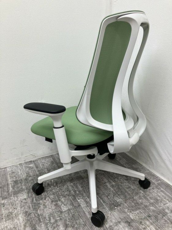 三重県にて ウチダ（内田洋行） ウチダ可動肘付リーフレクチェア  を買取致しました。