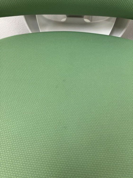 三重県にて ウチダ（内田洋行） ウチダ可動肘付リーフレクチェア  を買取致しました。