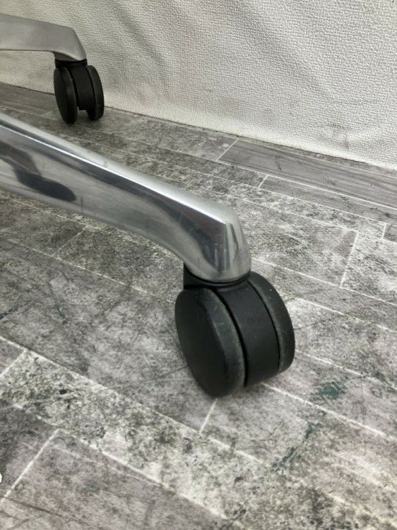 愛知県にて オカムラ 可動肘付シルフィーチェア  を買取致しました。