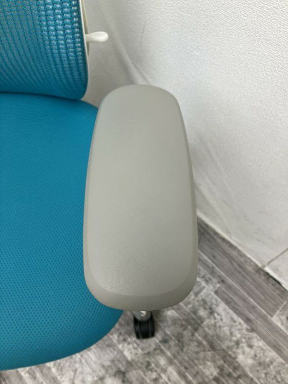 愛知県にて オカムラ 可動肘付シルフィーチェア  を買取致しました。