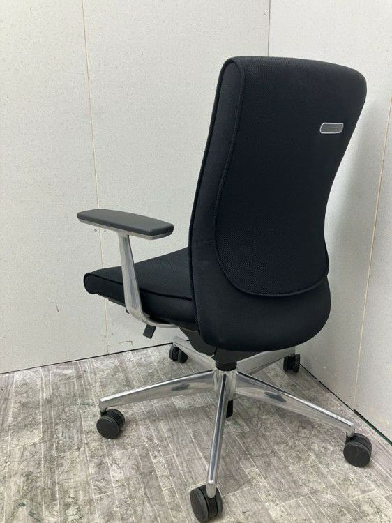 岐阜県にて コクヨ 固定肘付プントチェア  を買取致しました。