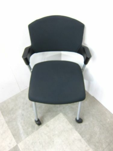 岐阜県にて コクヨ プロッティシリーズスタッキングチェア  を買取致しました。