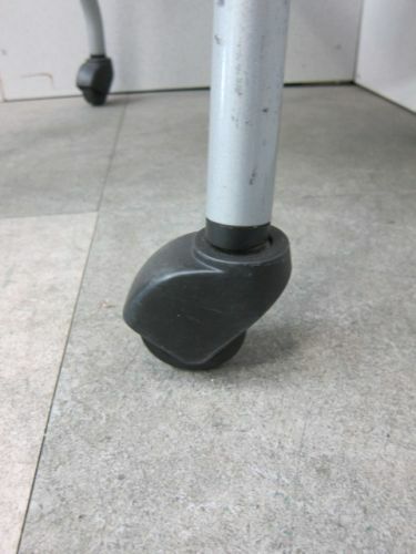 岐阜県にて コクヨ プロッティシリーズスタッキングチェア  を買取致しました。