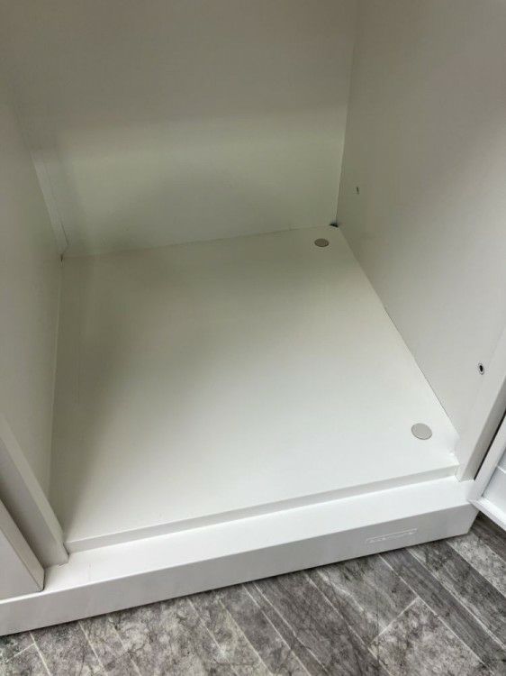 愛知県にて オカムラ SWシリーズ6人用パーソナルロッカー  を買取致しました。