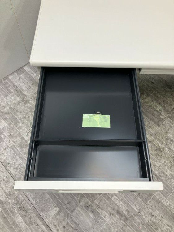 三重県にて プラス 1400両袖デスク  を買取致しました。