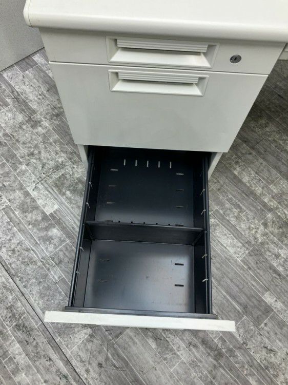 三重県にて プラス 1400両袖デスク  を買取致しました。