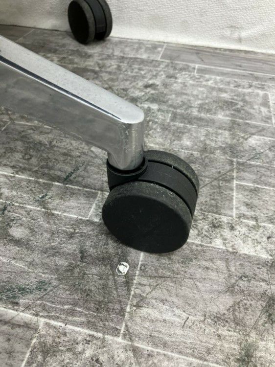 愛知県にて コクヨ エントリーチェア  を買取致しました。